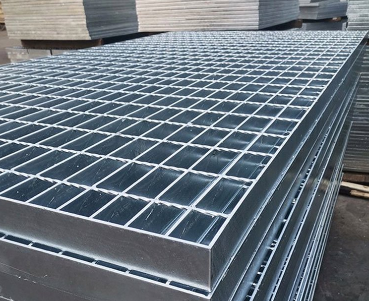 不銹鋼鋼格柵G504/40/100W，表面拋光處理，1.2米寬